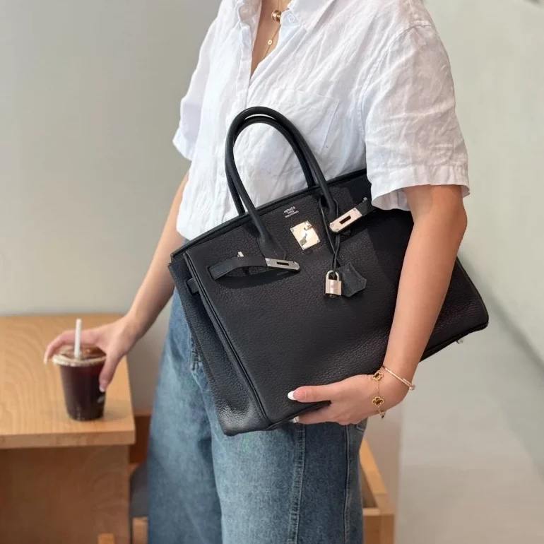 靜雯包包｜台灣高仿包包在地賣家，只售頂級A貨男包，原單精品女包｜所有高仿精品、A貨包包都免運費・支持貨到付款